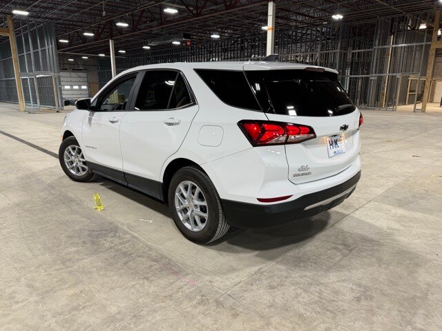 2024 Chevrolet Equinox LT photo 4