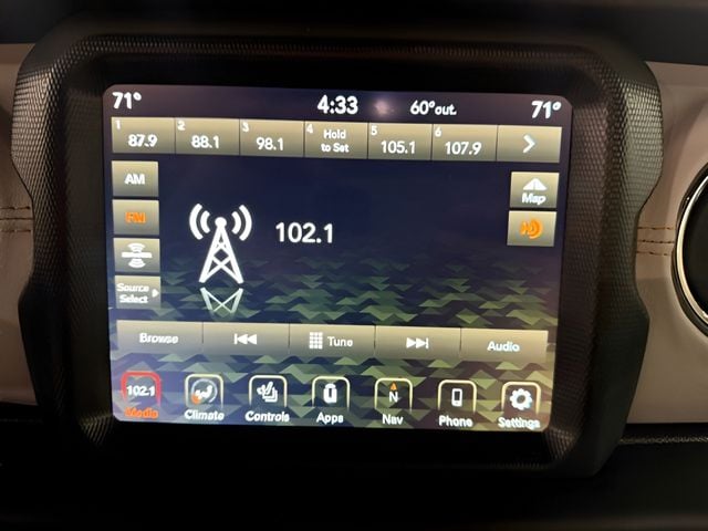 2021 Jeep Wrangler Unlimited Sahara High Altitude 4xe - Photo 28