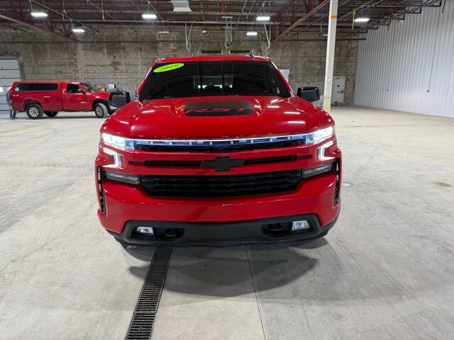 2019 Chevrolet Silverado 1500 RST photo 2