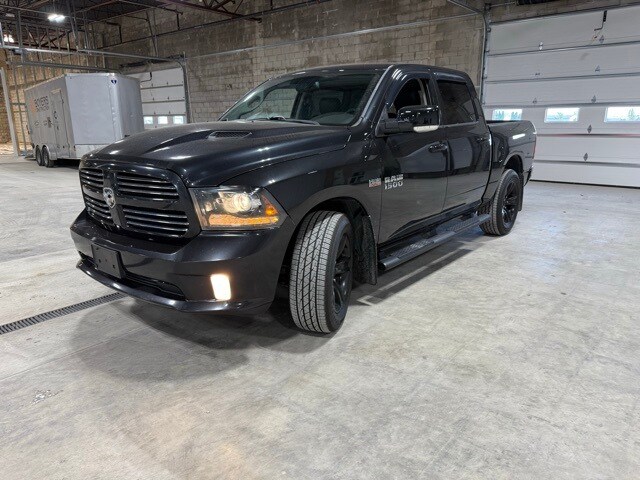 2016 Ram 1500 Sport photo 2