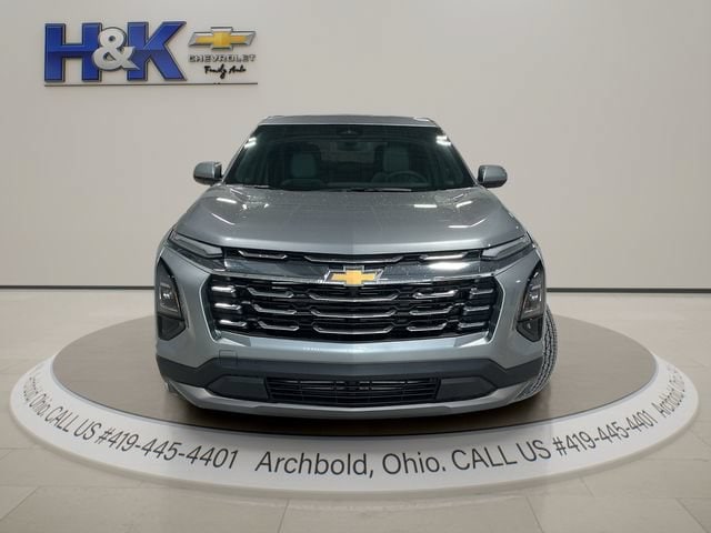 2027 Chevrolet Equinox LT - Photo 2