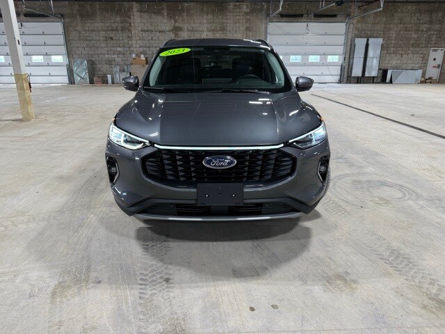 2023 Ford Escape Platinum photo 2