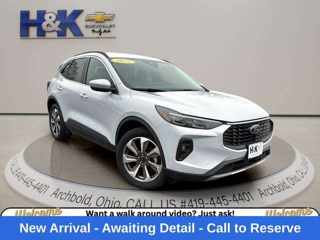 2025 Ford Escape Platinum