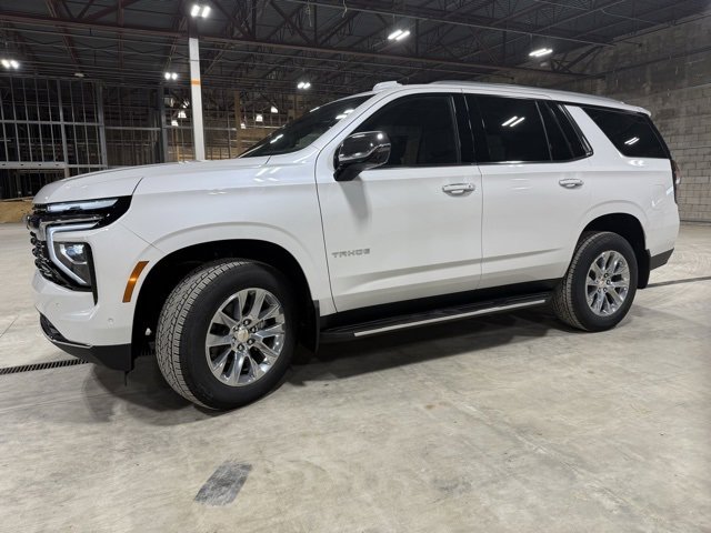 2025 Chevrolet Tahoe Premier photo 2