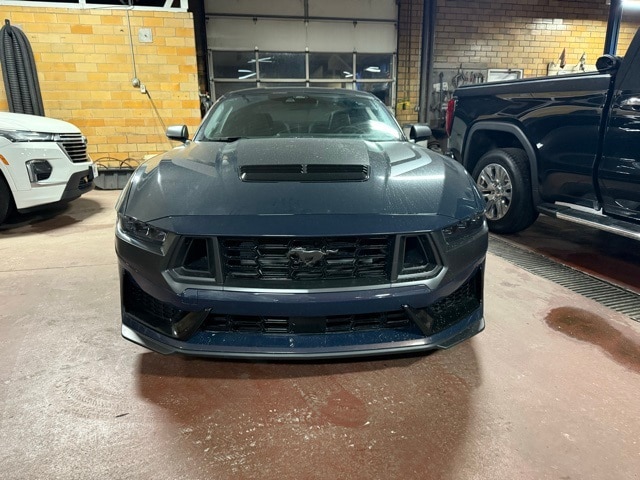 2024 Ford Mustang Dark Horse photo 2