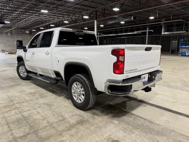 2025 Chevrolet Silverado 2500HD LT photo 4