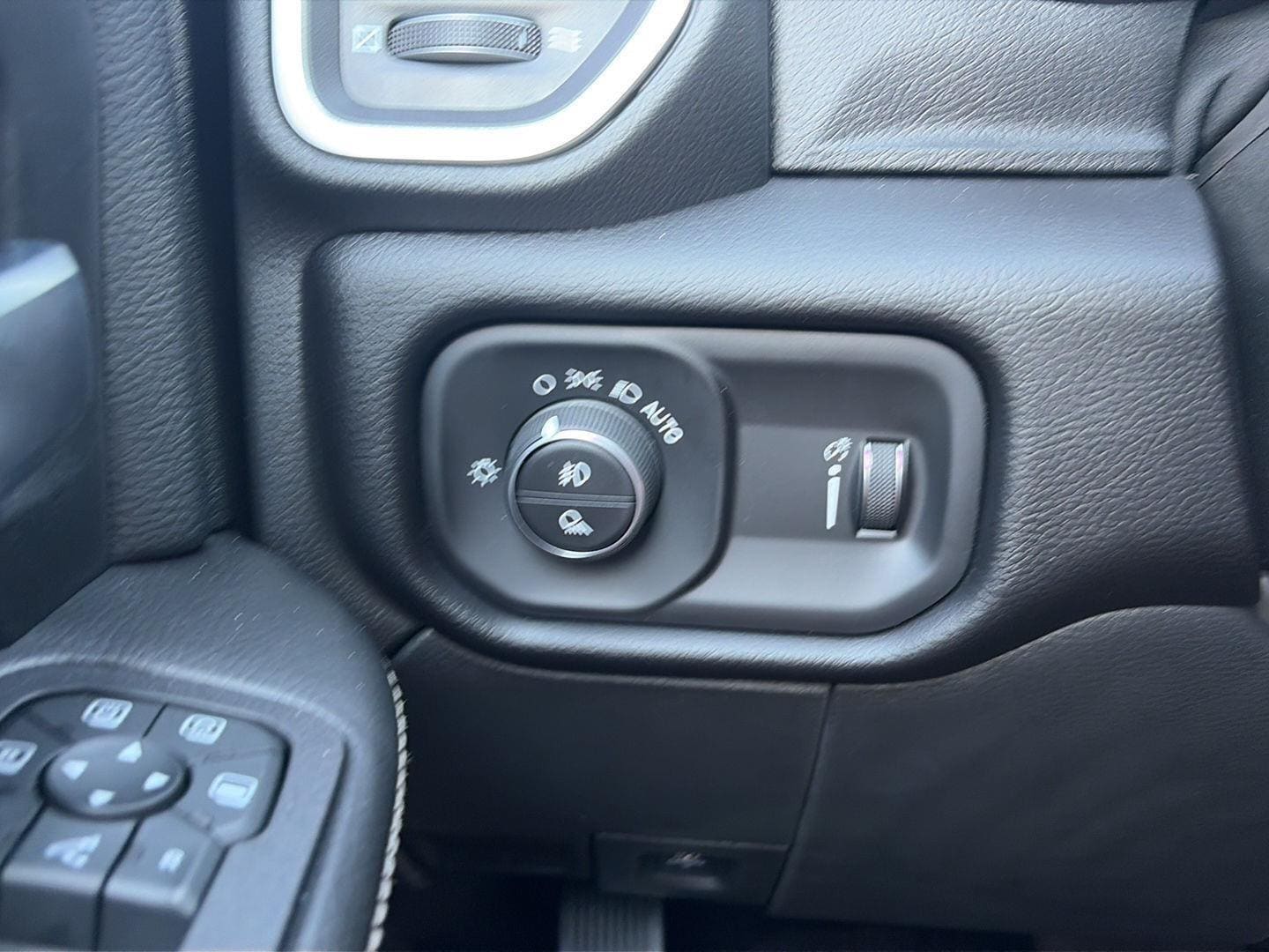 2026 RAM 2500 Big Horn - Photo 19