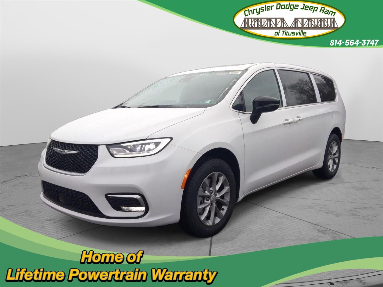 2026 Chrysler Pacifica Select's photo