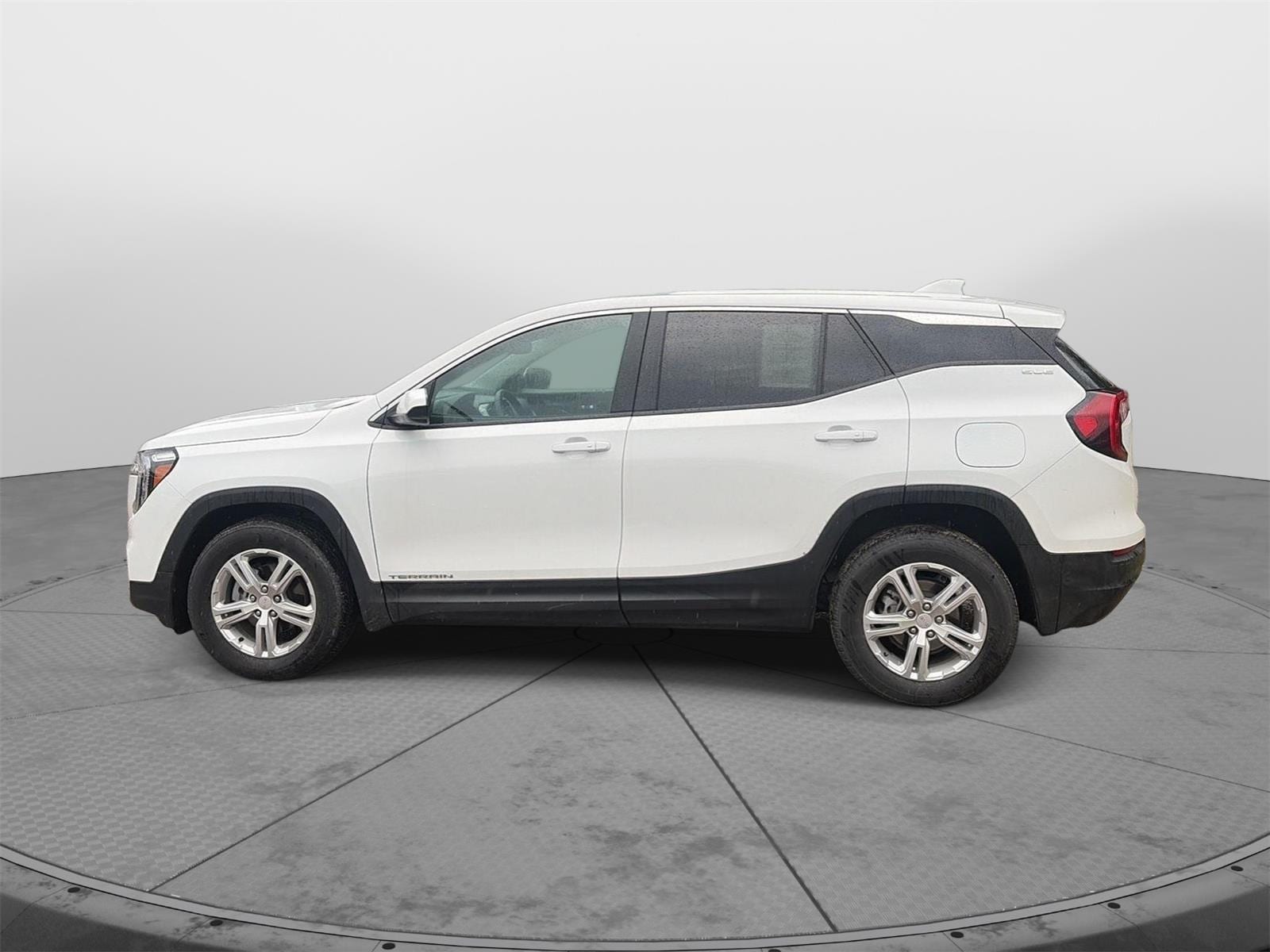 2024 GMC Terrain SLE - Photo 8