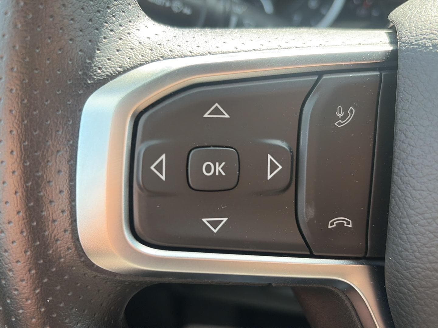 2026 RAM 1500 Express - Photo 14