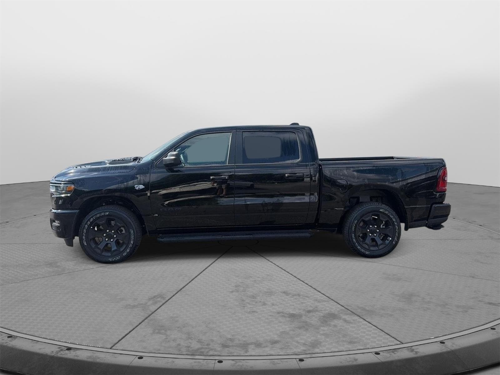 2026 RAM 1500 Express - Photo 8