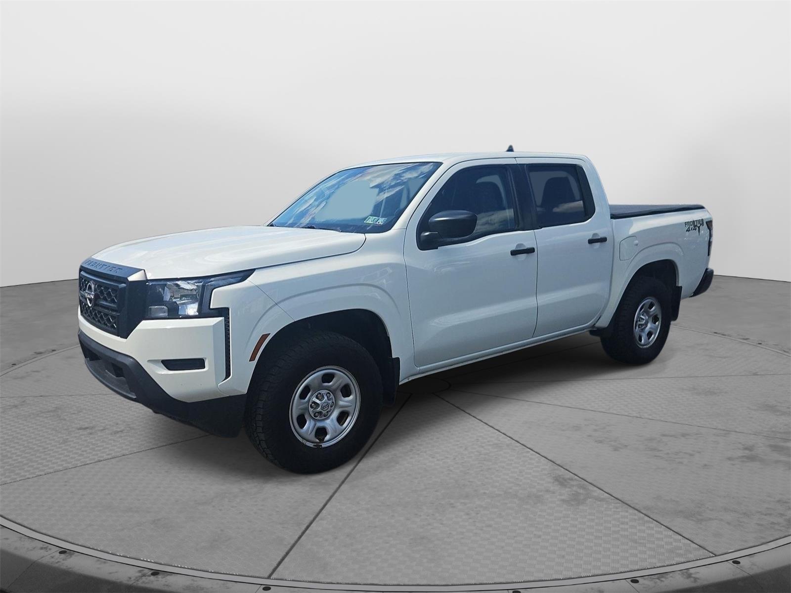 2022 Nissan Frontier S photo 2