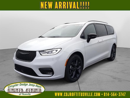 2026 Chrysler Pacifica LIMITED Passenger Van