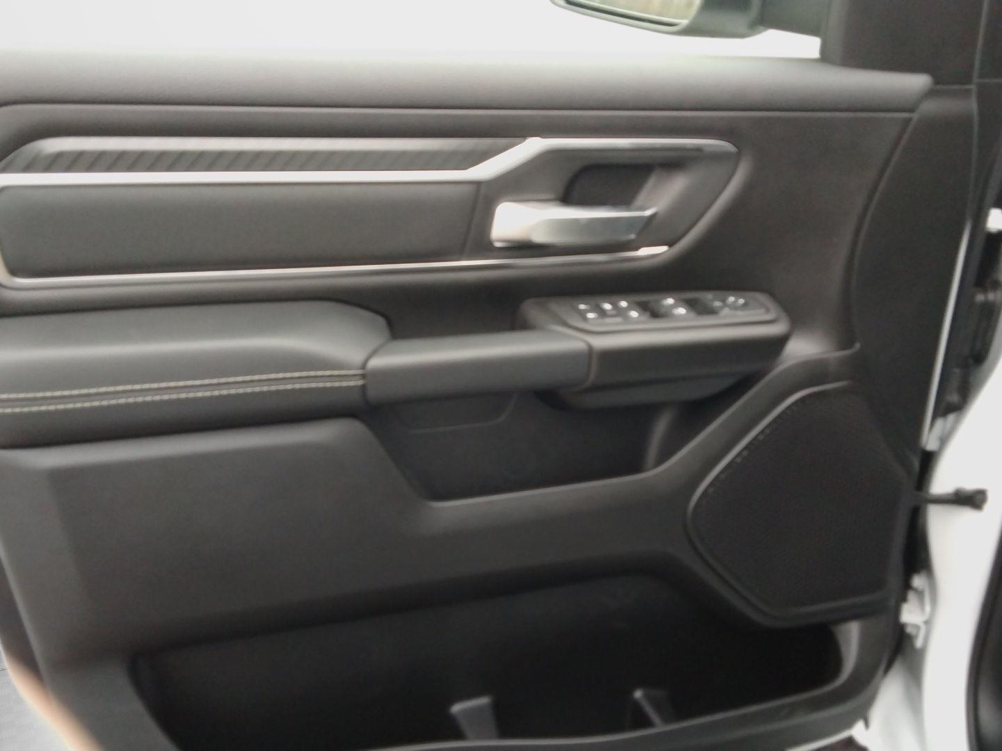 2026 RAM 1500 Big Horn/Lone Star - Photo 18