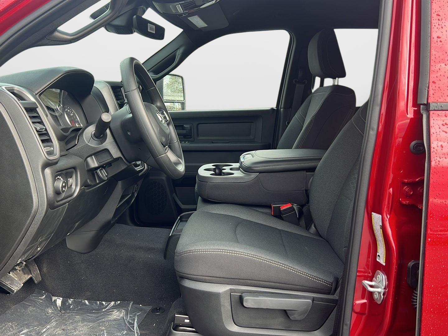2026 RAM 3500 Tradesman - Photo 14
