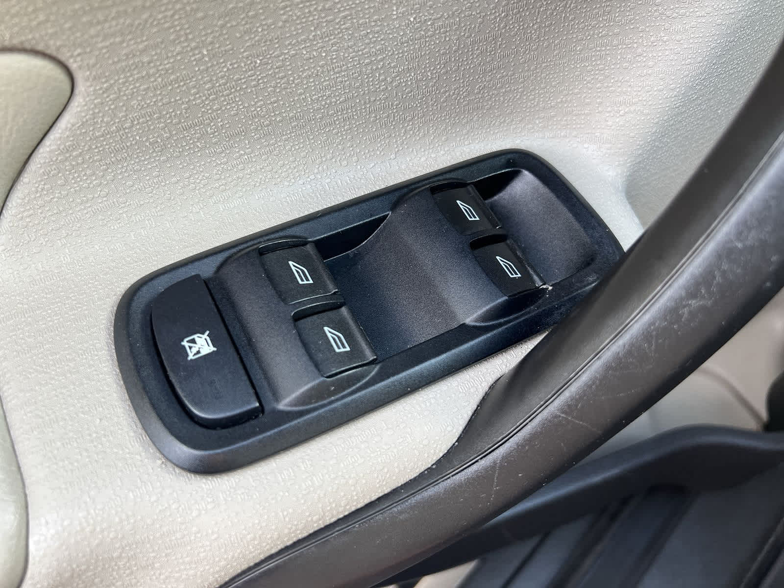 2016 Ford Fiesta Titanium 36