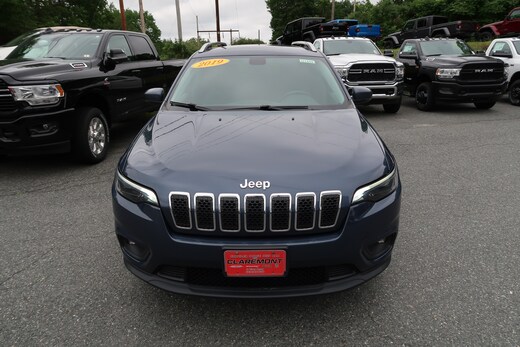 Vehicles Under 25 000 Miles Cdjr Of Claremont