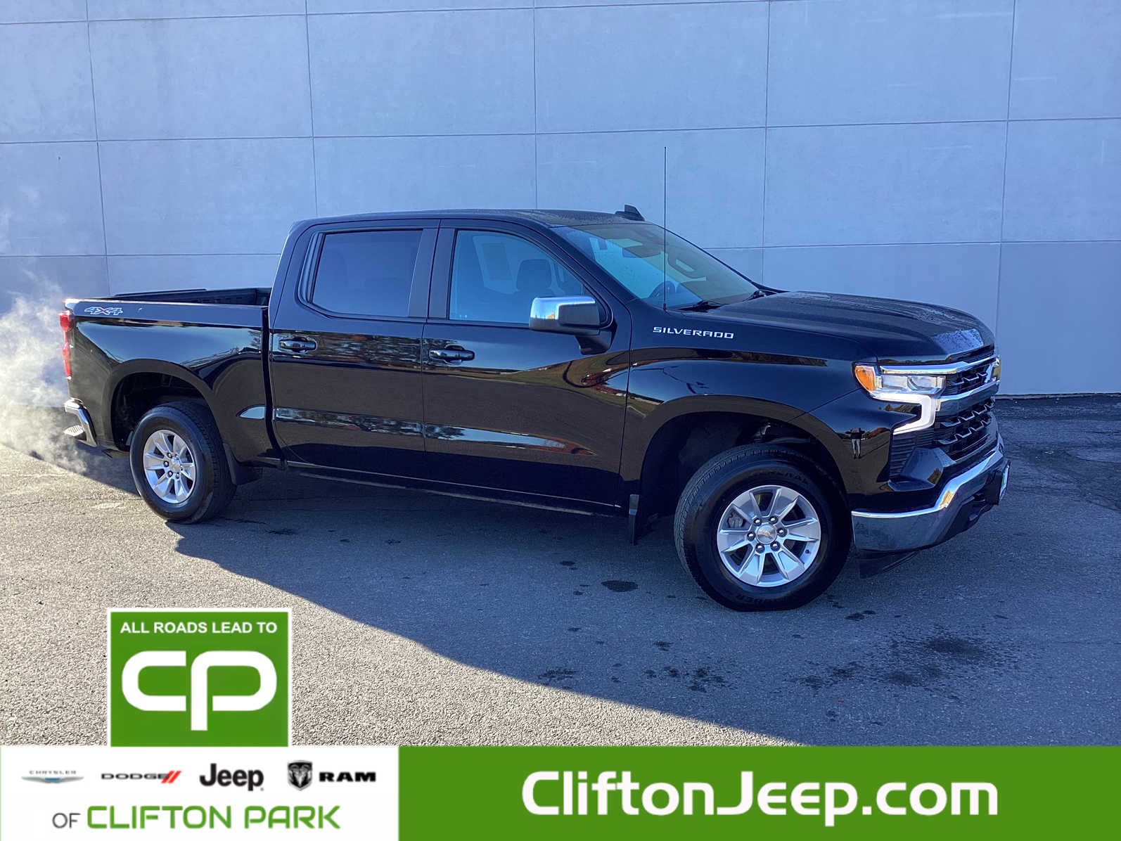 2025 Chevrolet Silverado 1500 LT's photo