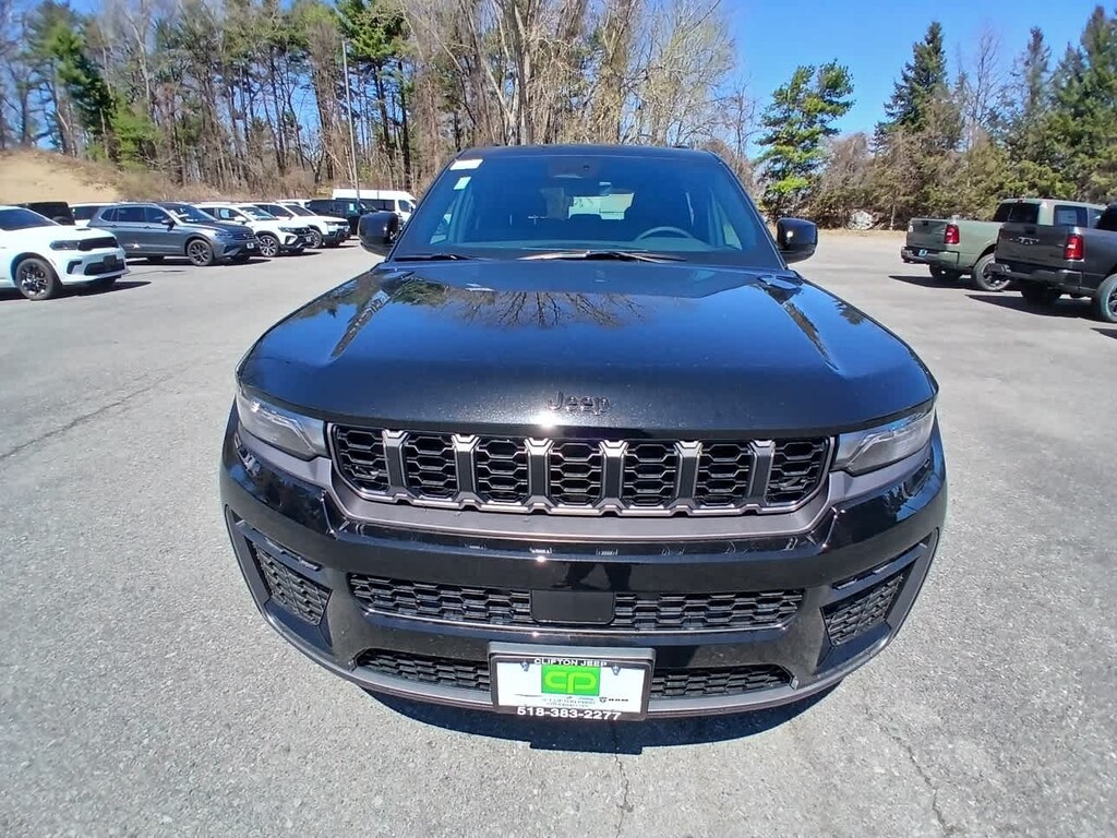 New 2026 Jeep Grand Cherokee LAREDO ALTITUDE 4X4 Sport Utility