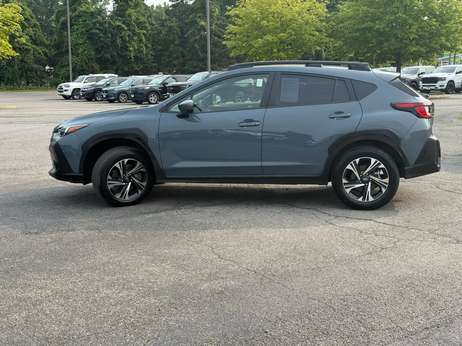 2024 Subaru Crosstrek Premium photo 3