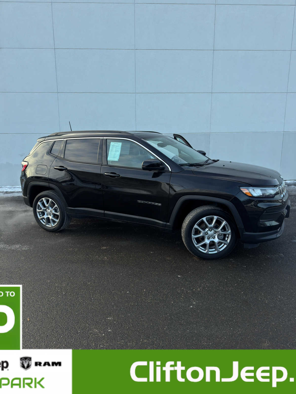 2022 Jeep Compass Latitude Lux