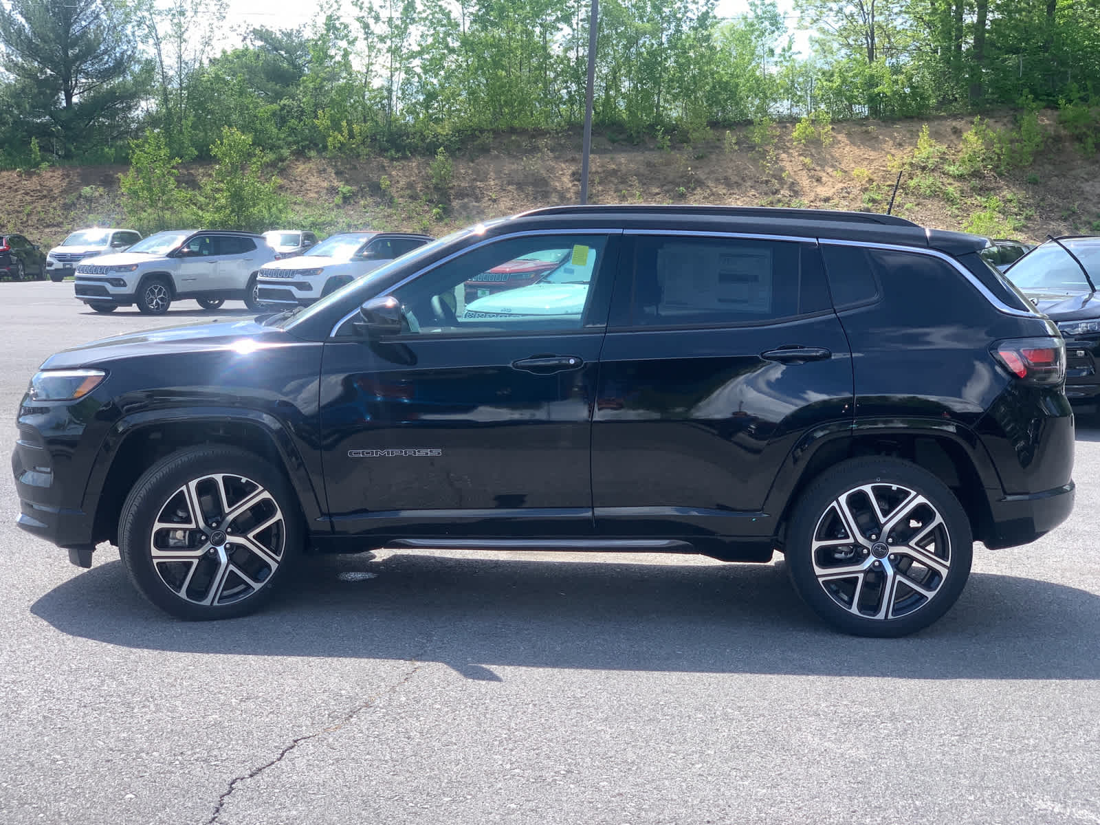 2025 Jeep Compass Limited photo 4