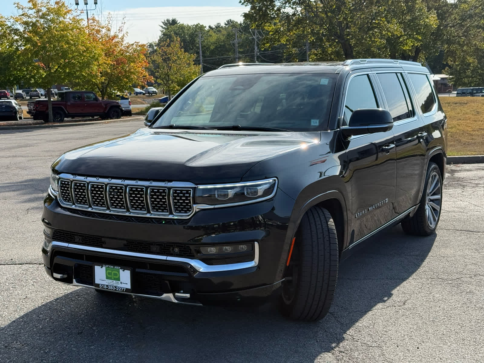 2022 Jeep Grand Wagoneer II photo 3