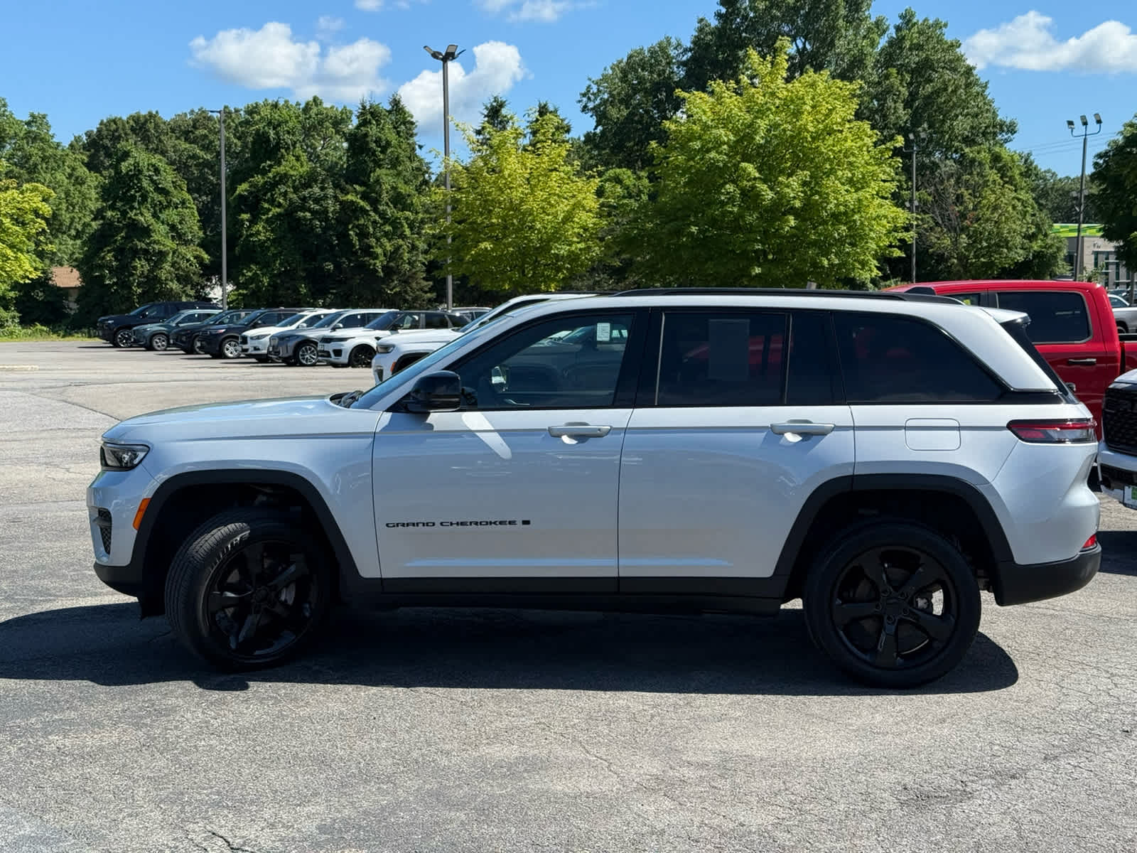 2023 Jeep Grand Cherokee Altitude X photo 4