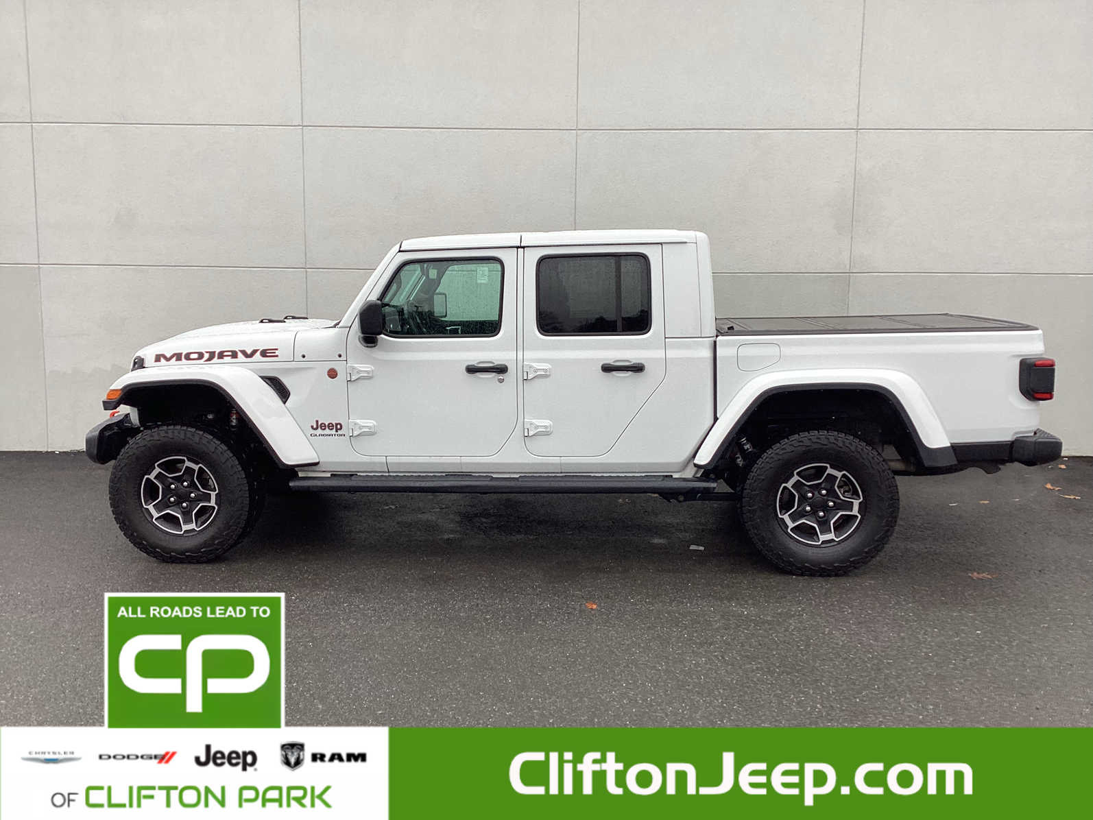 2022 Jeep Gladiator Mojave photo 3