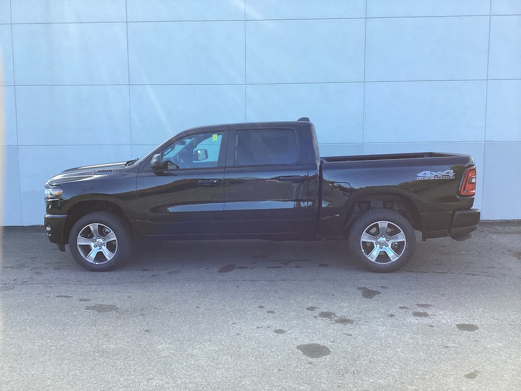 New 2025 Ram 1500 Tradesman Crew Cab 4x4 5'7 Box Pickup