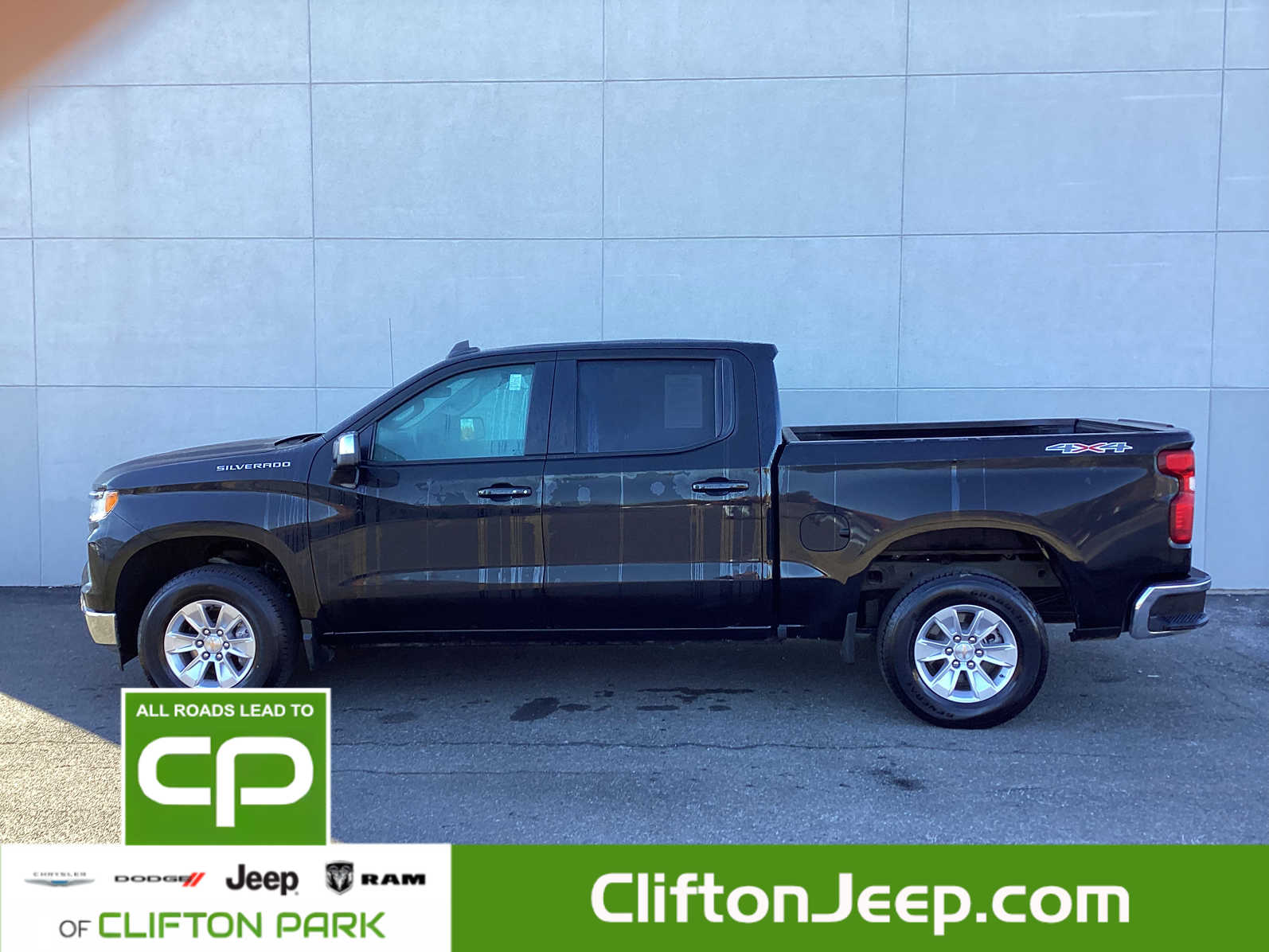 2025 Chevrolet Silverado 1500 LT photo 3