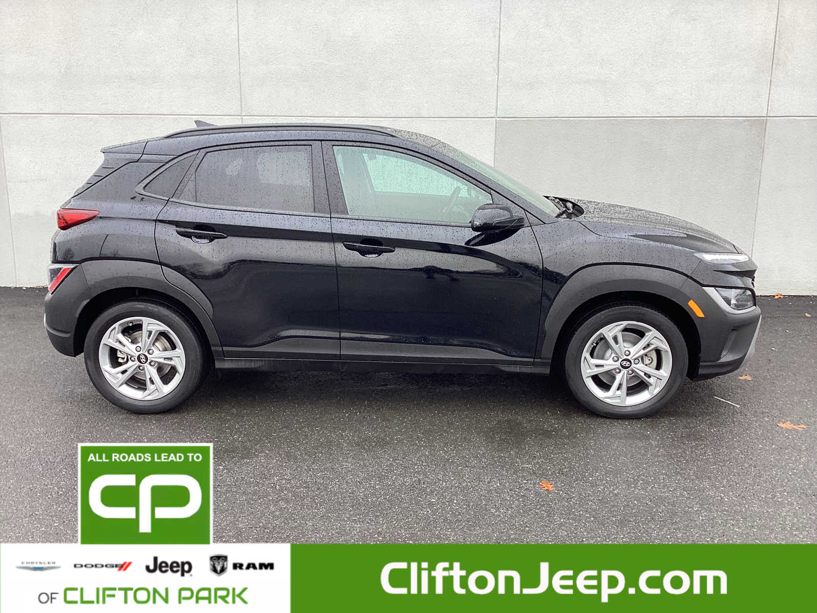 2023 Hyundai Kona SEL photo 3