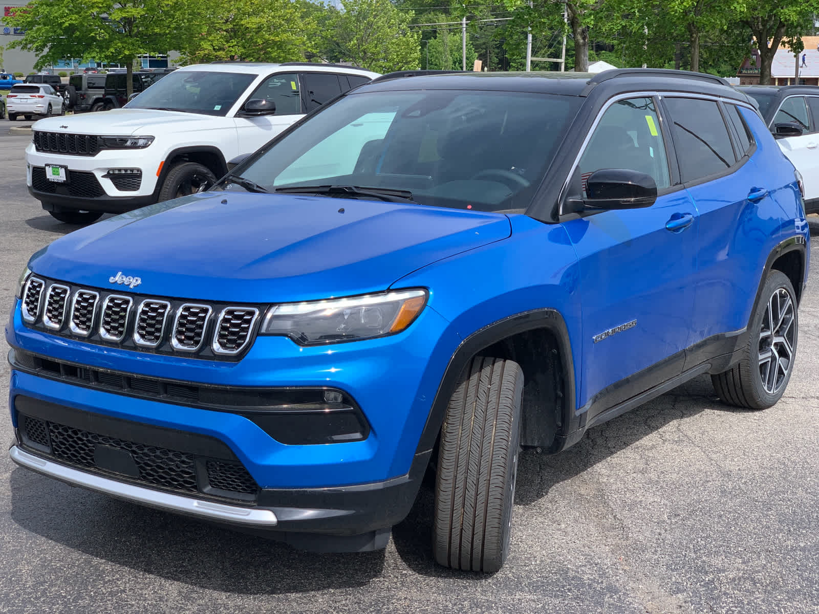 2025 Jeep Compass Limited photo 3