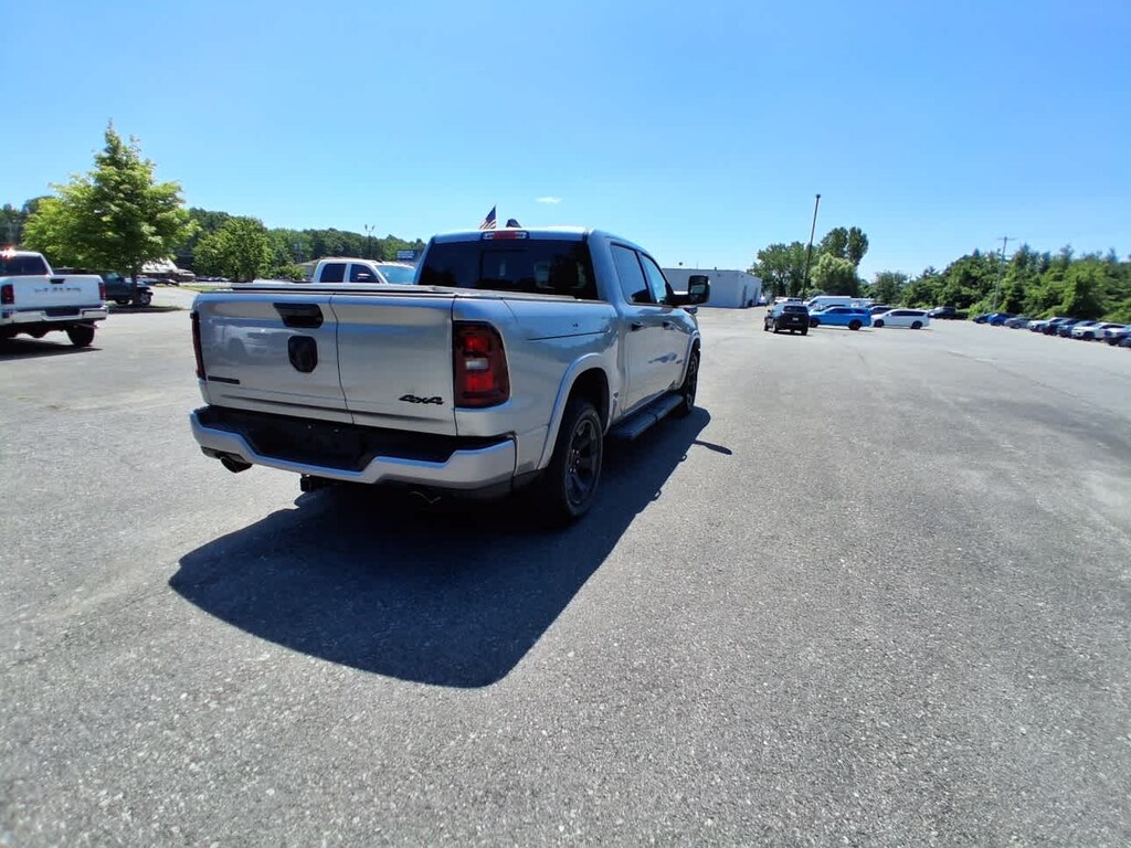 New 2026 Ram 1500 BIG HORN CREW CAB 4X4 5'7 BOX Pickup