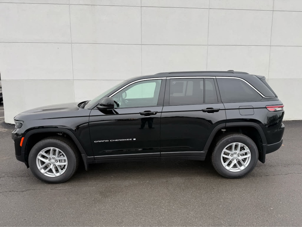 New 2025 Jeep Grand Cherokee LAREDO X 4X4 Sport Utility