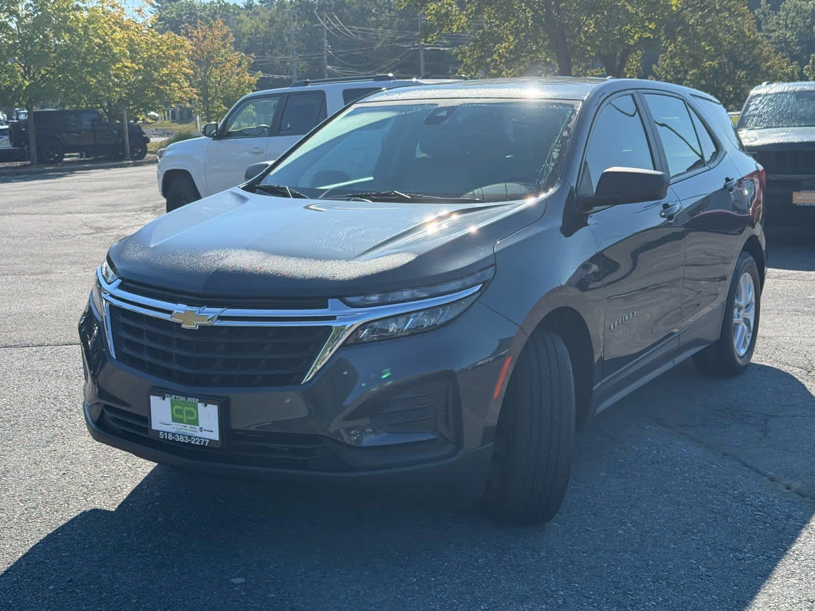 2022 Chevrolet Equinox LS photo 3