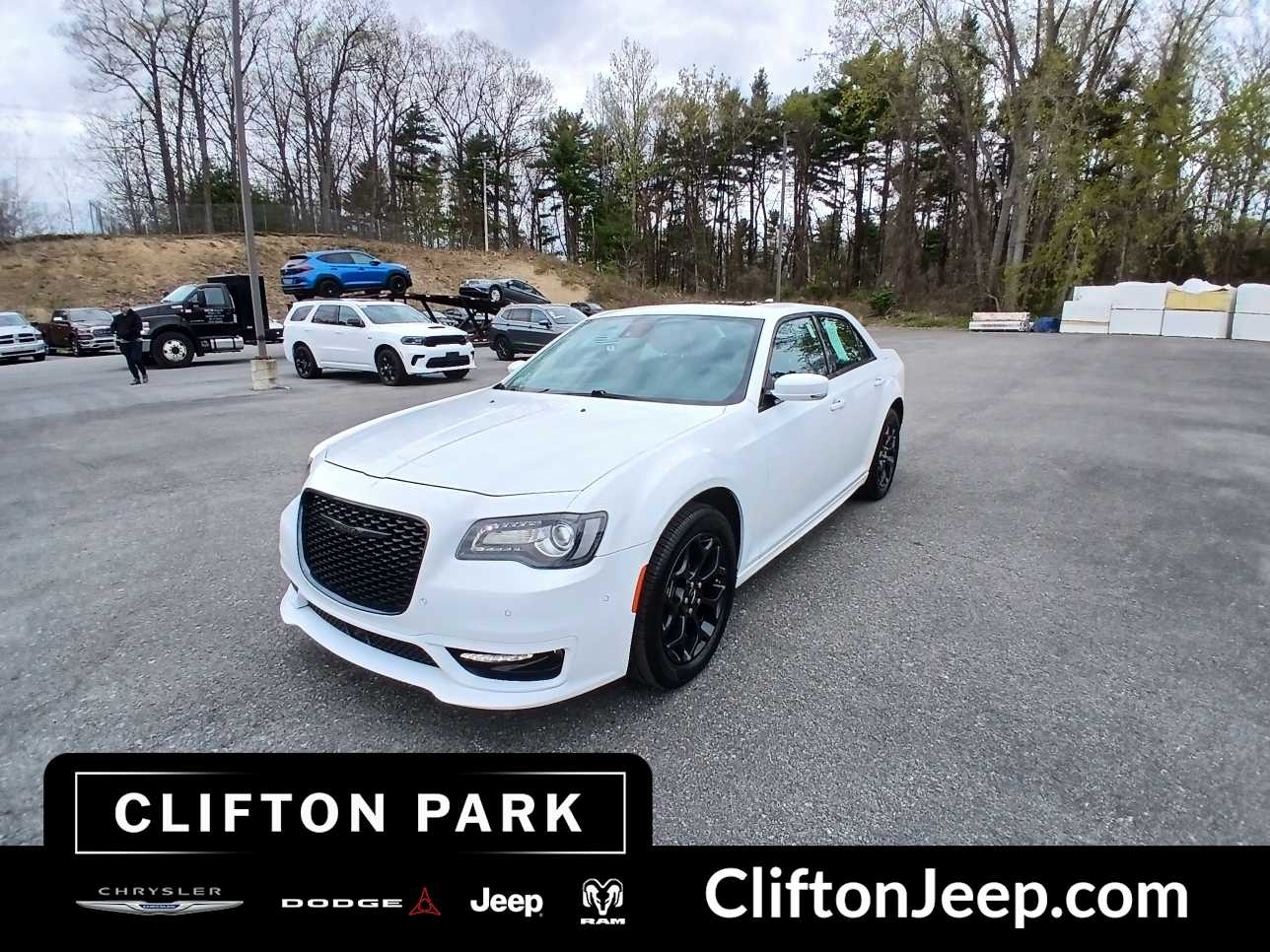2023 Chrysler 300 Touring L AWD's photo