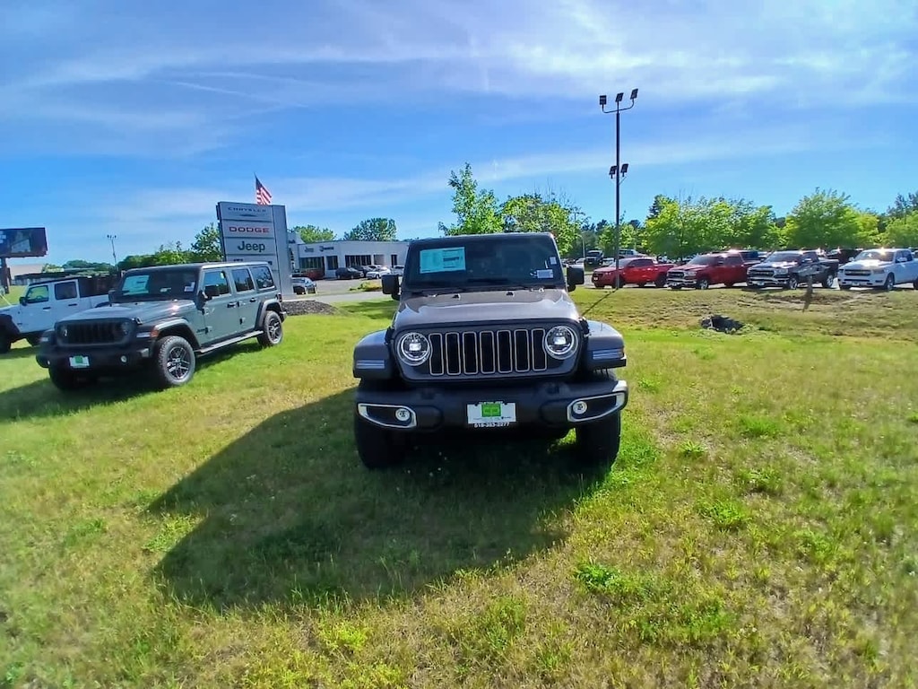 New 2026 Jeep Wrangler 4-DOOR SAHARA Sport Utility