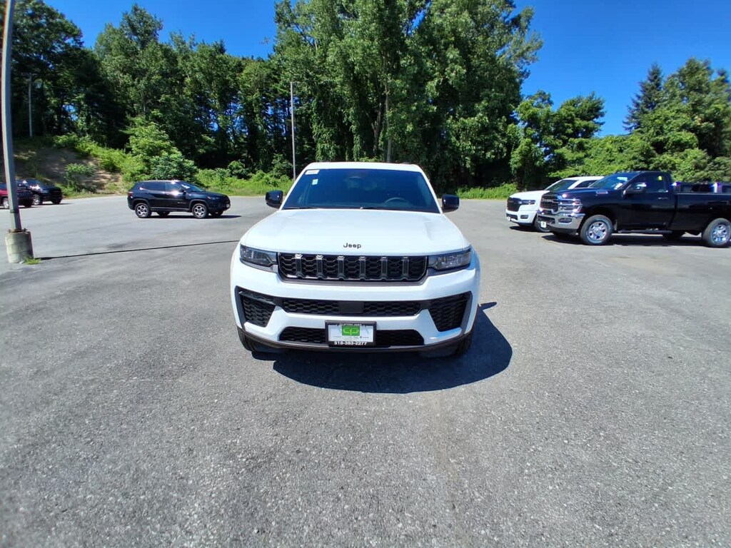 New 2026 Jeep Grand Cherokee L LAREDO ALTITUDE 4X4 Sport Utility