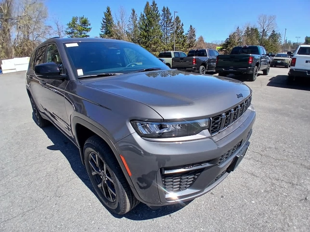 New 2026 Jeep Grand Cherokee L LAREDO ALTITUDE 4X4 Sport Utility