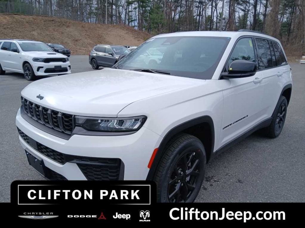 New 2026 Jeep Grand Cherokee LAREDO ALTITUDE 4X4 Sport Utility