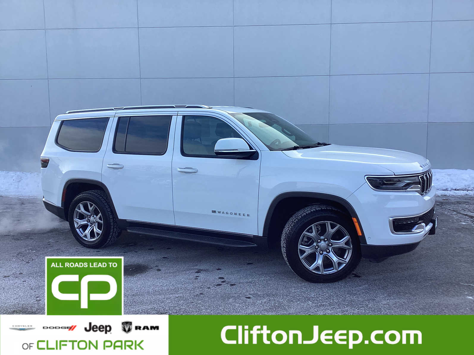 2022 Jeep Wagoneer Series II's photo