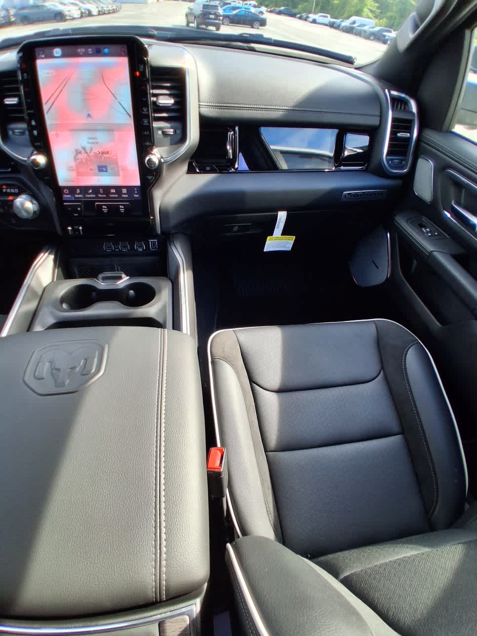 2026 RAM 1500 Laramie - Photo 24