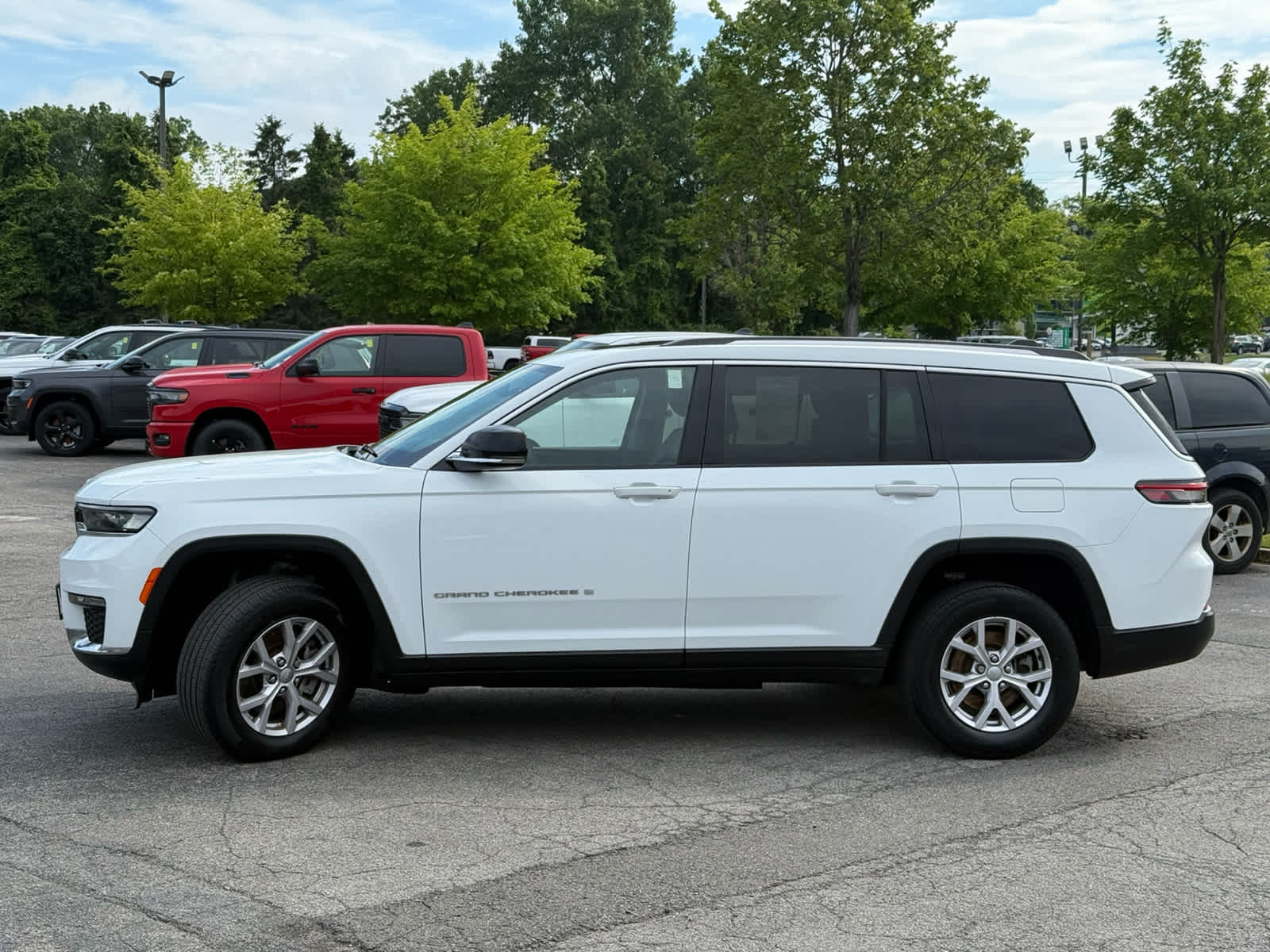 2022 Jeep Grand Cherokee Limited photo 4