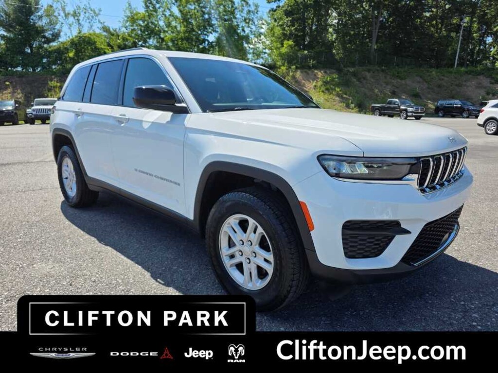 Certified 2024 Jeep Grand Cherokee Laredo 4x4