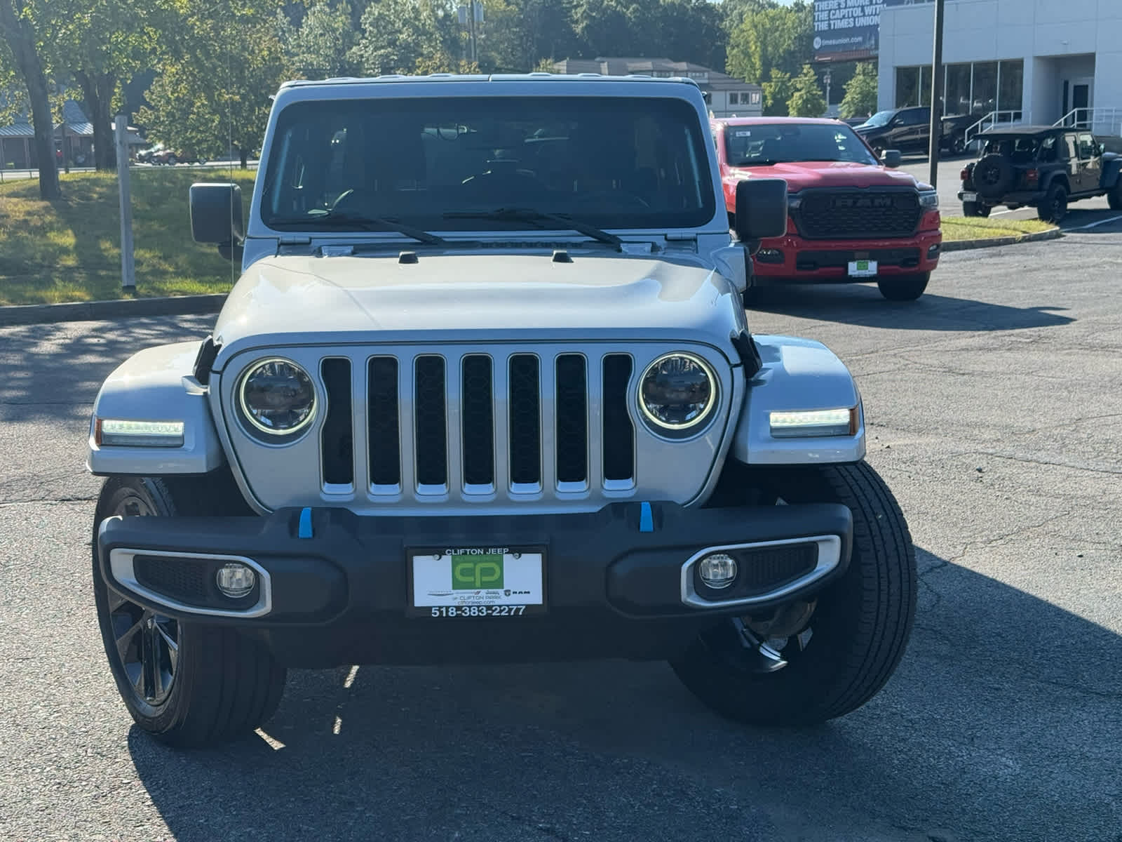 2023 Jeep Wrangler 4xe Sahara photo 2
