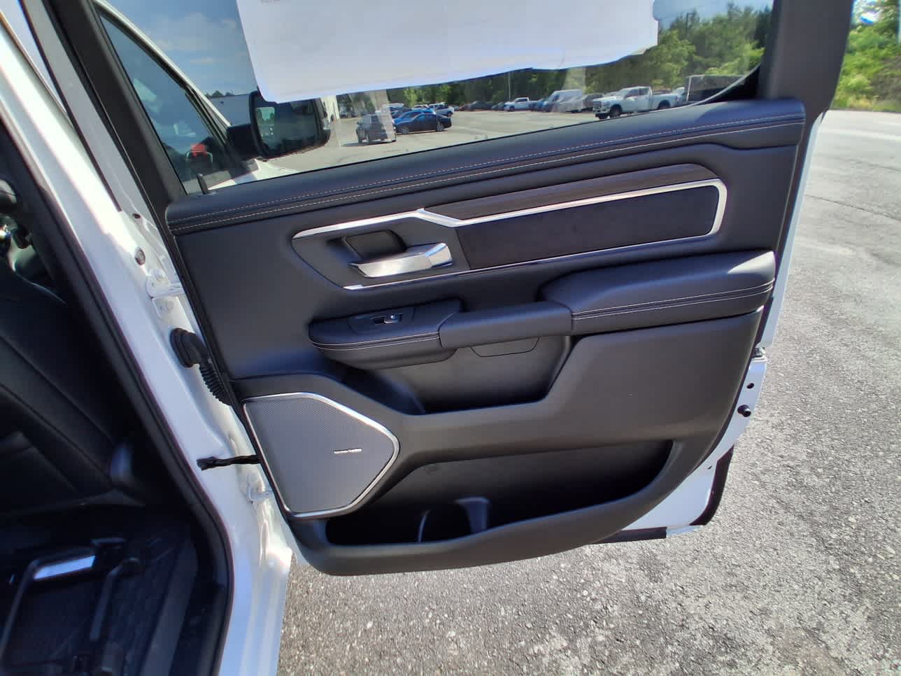 2026 RAM 1500 Laramie - Photo 14