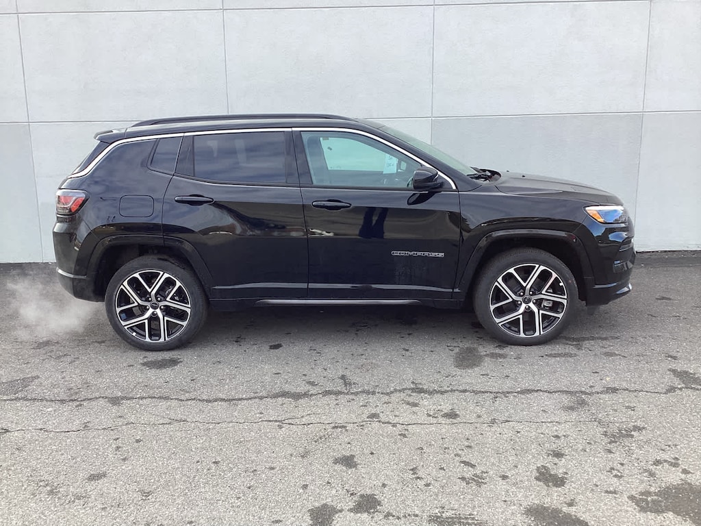New 2025 Jeep Compass LIMITED 4X4 Sport Utility
