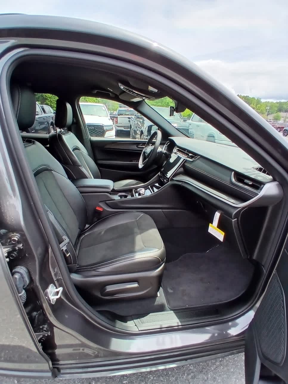 2025 Jeep Grand Cherokee L Altitude - Photo 17