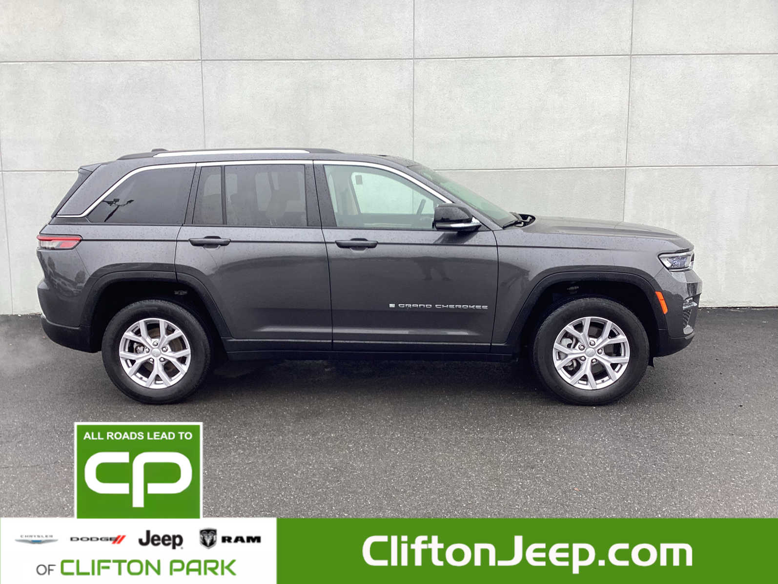 2022 Jeep Grand Cherokee Limited photo 4